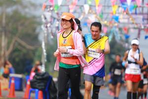 BIB: 400
                            <button type="button" onclick="openModal(9918571)" class="btn btn-primary btn-sm float-right btn-popup" data-toggle="modal" data-target=".modal-high-quality">
                        <i class="fas fa-shopping-cart"></i> Add to Cart
                    </button>
                                            <button type="button" onclick="isThisMe(9918571, true)" class="btn btn-success btn-sm float-right btn-popup btn-isme hidden" data-toggle="tooltip" data-placement="bottom" title="นี่คือรูปของคุณใช่ไหม คลิกที่นี่เพื่อเอาเข้าอัลบั้ม">
                        <i class="fas fa-plus"></i> Add to album
                    </button>
                    <button type="button" onclick="isThisMe(9918571, false)" class="btn btn-warning btn-sm float-right btn-popup btn-isnotme hidden">
                        <i class="fas fa-ban"></i> Remove from album
                    </button>